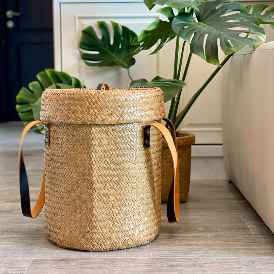 Portable Wicker Basket with Leather Straps
