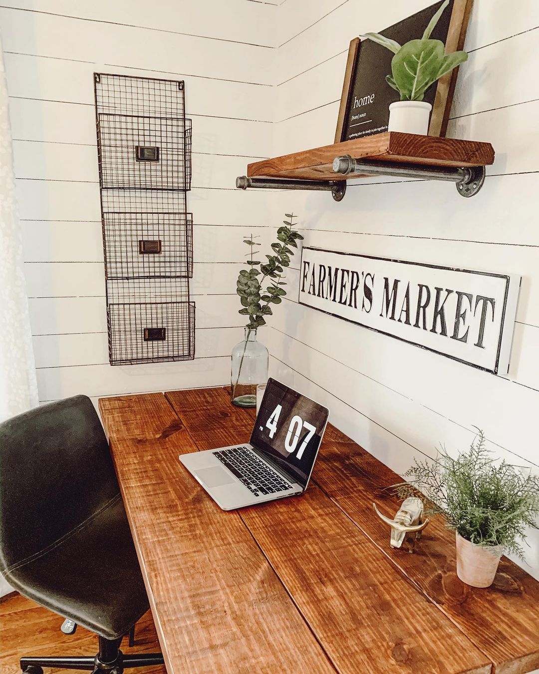 Use Shiplap Walls and Reclaimed Wood for a Rustic Office Nook