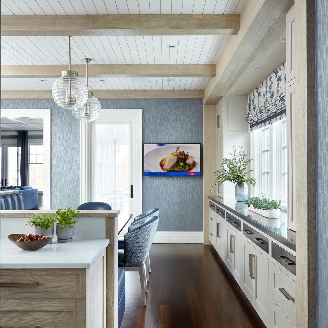 Streamlined Beams and Shiplap in a Modern Kitchen
