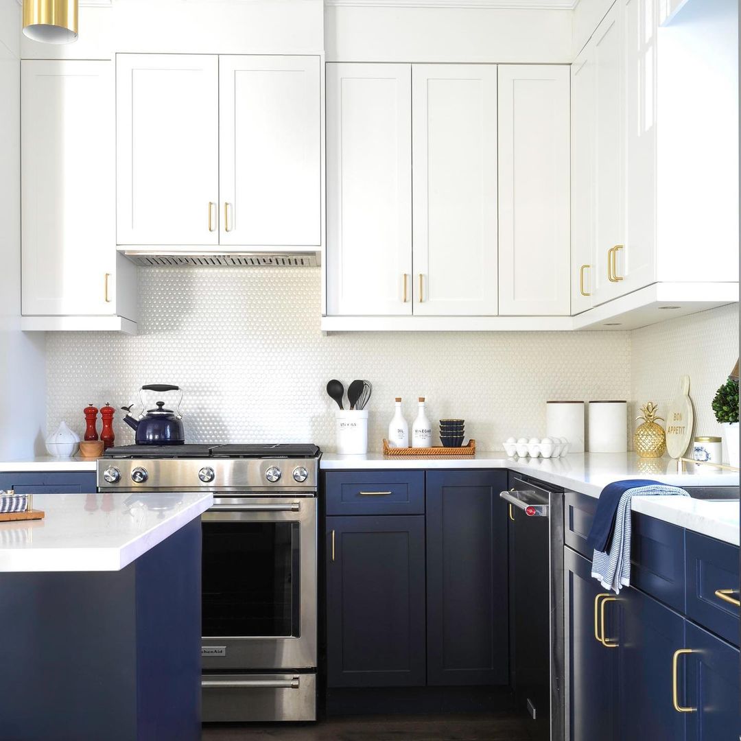 Crisp and Cohesive Culinary Space With Blue Kitchen Cabinets