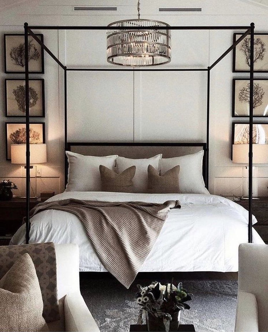 Elegant Four Poster Bed with Neutral Tones