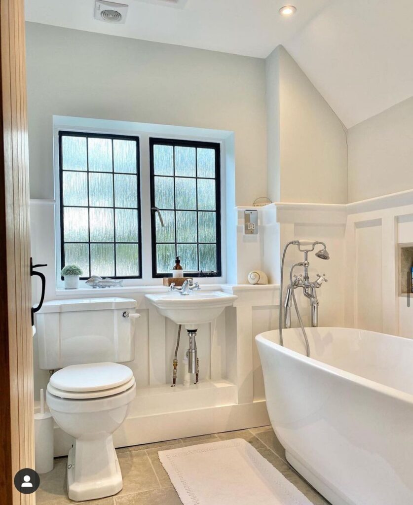 25 Cozy Small Bathroom Ideas With Tub You Must Try