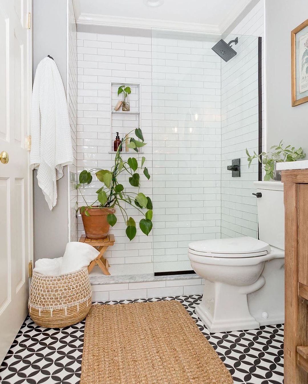 Eclectic Patterned Shower Pan with Vertical Niche