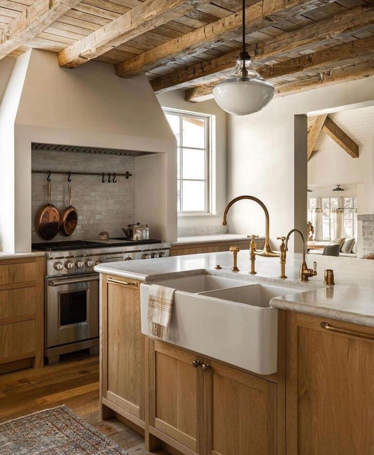 25 Minimalist And Beautiful White Kitchen With Wood Accents Ideas