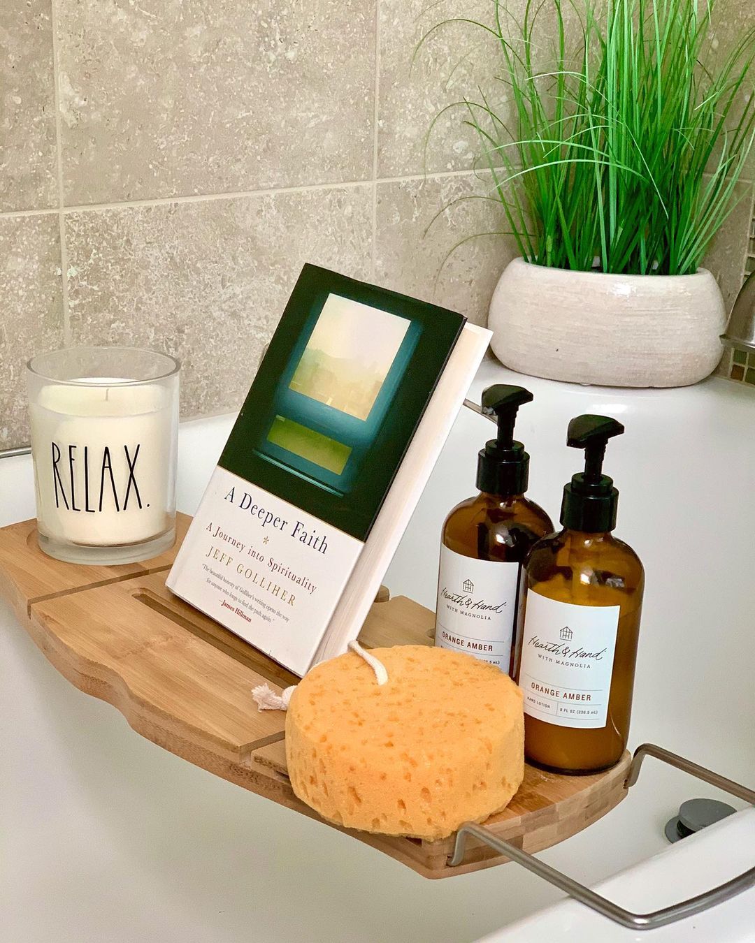 Create a Relaxing Bath Environment with a Simple Tray