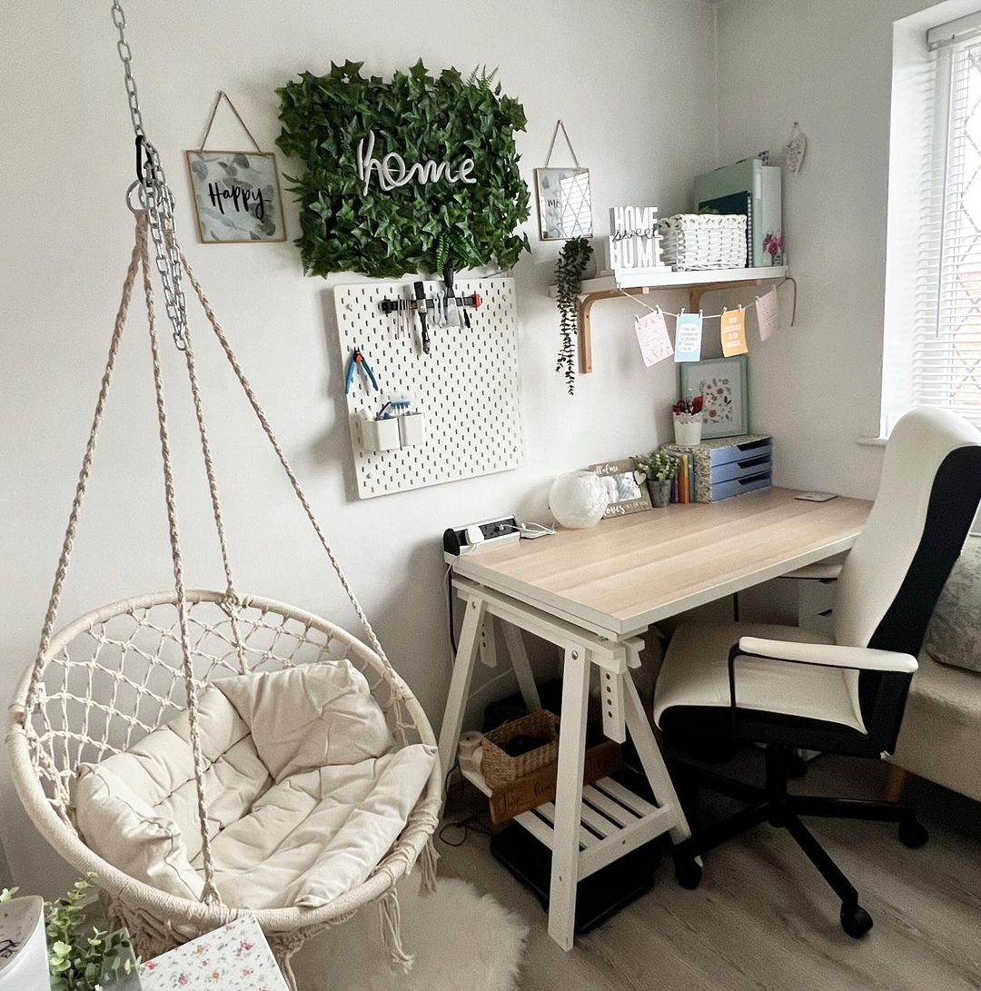 Serene Office Egg Chair Setup