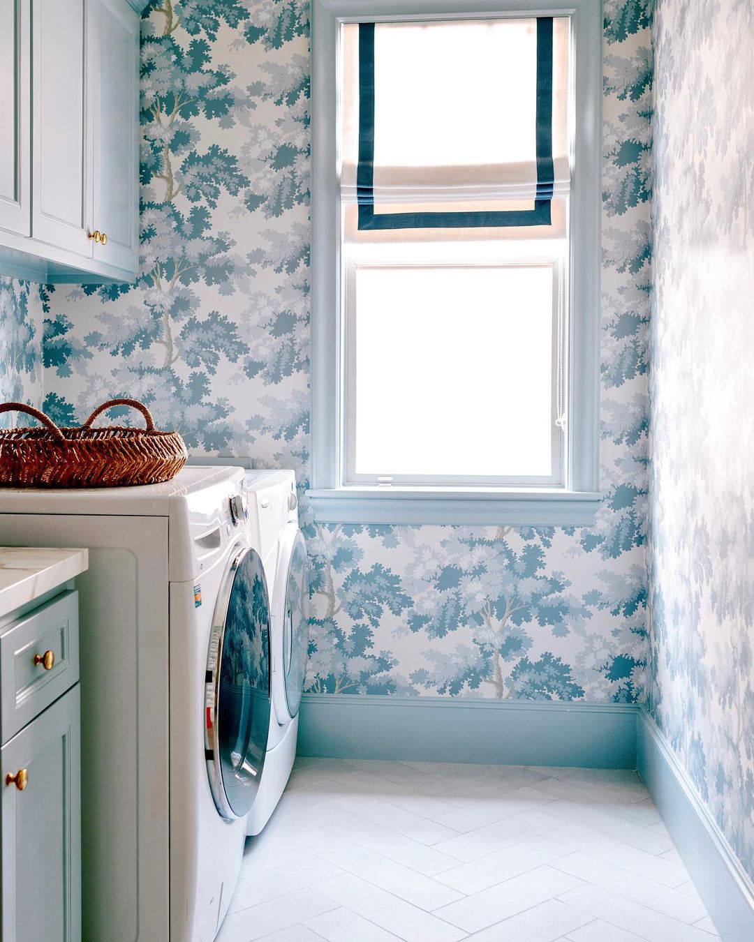 Soft Blues for a Serene Laundry Space