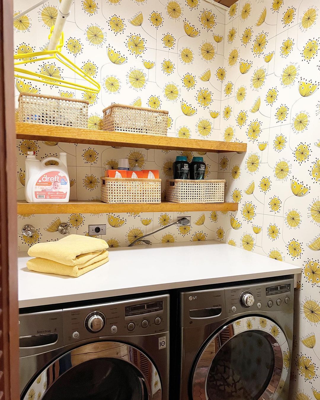 20. Sunny Dandelions for a Cheerful Laundry Room