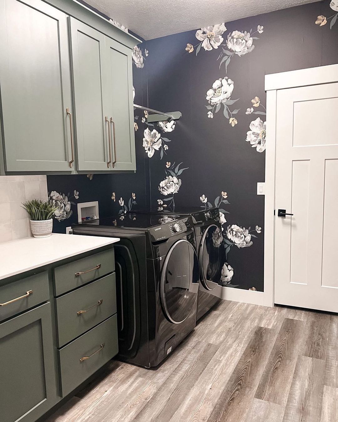Floral Elegance in a Dark Laundry Room