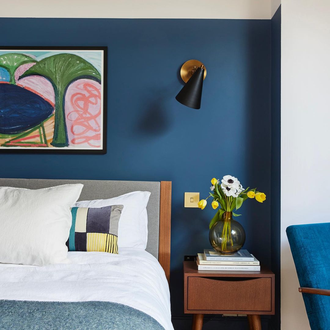 Modern Wall Sconce for a Vibrant Bedroom