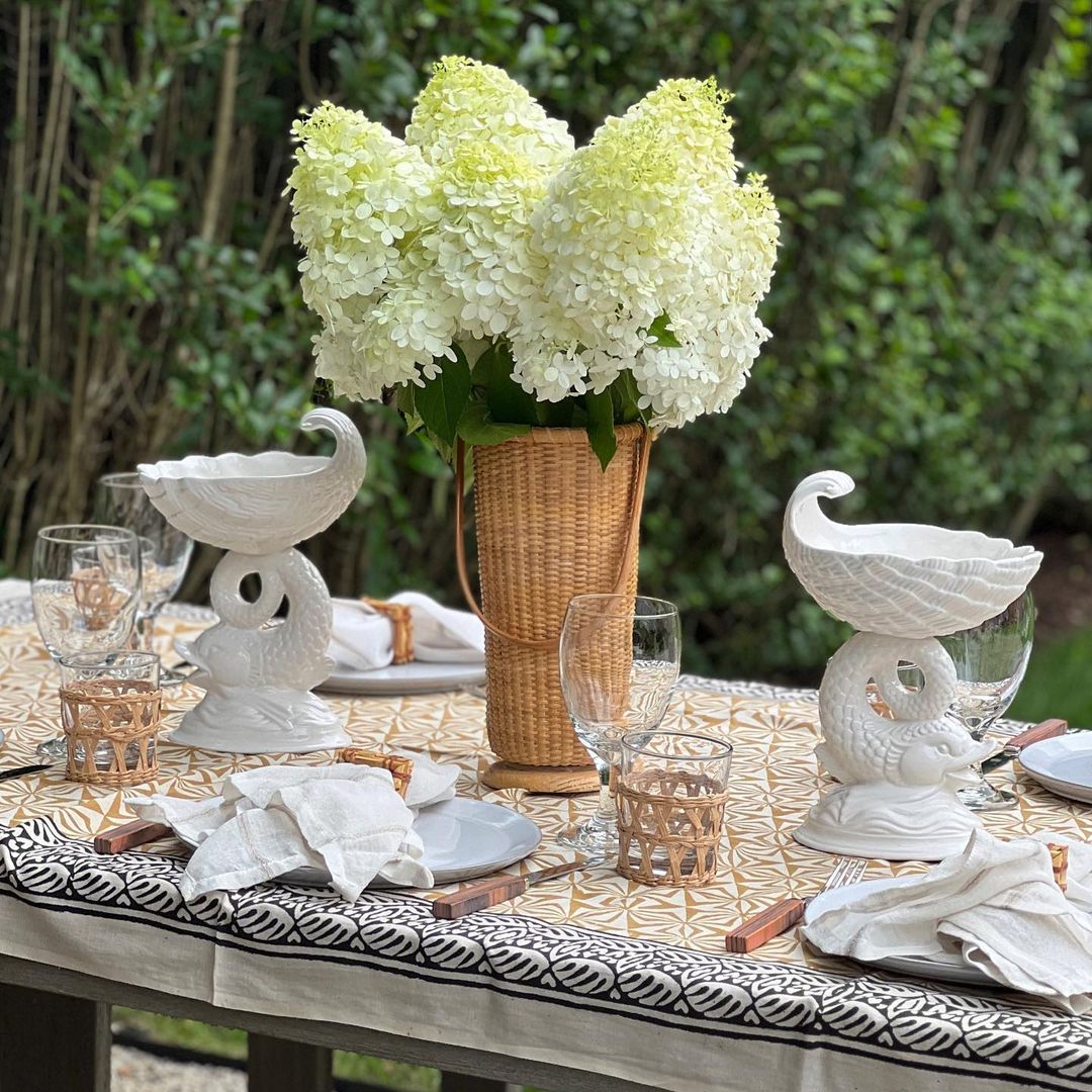 Elegant Hydrangea and Nautical Summer Table Decor