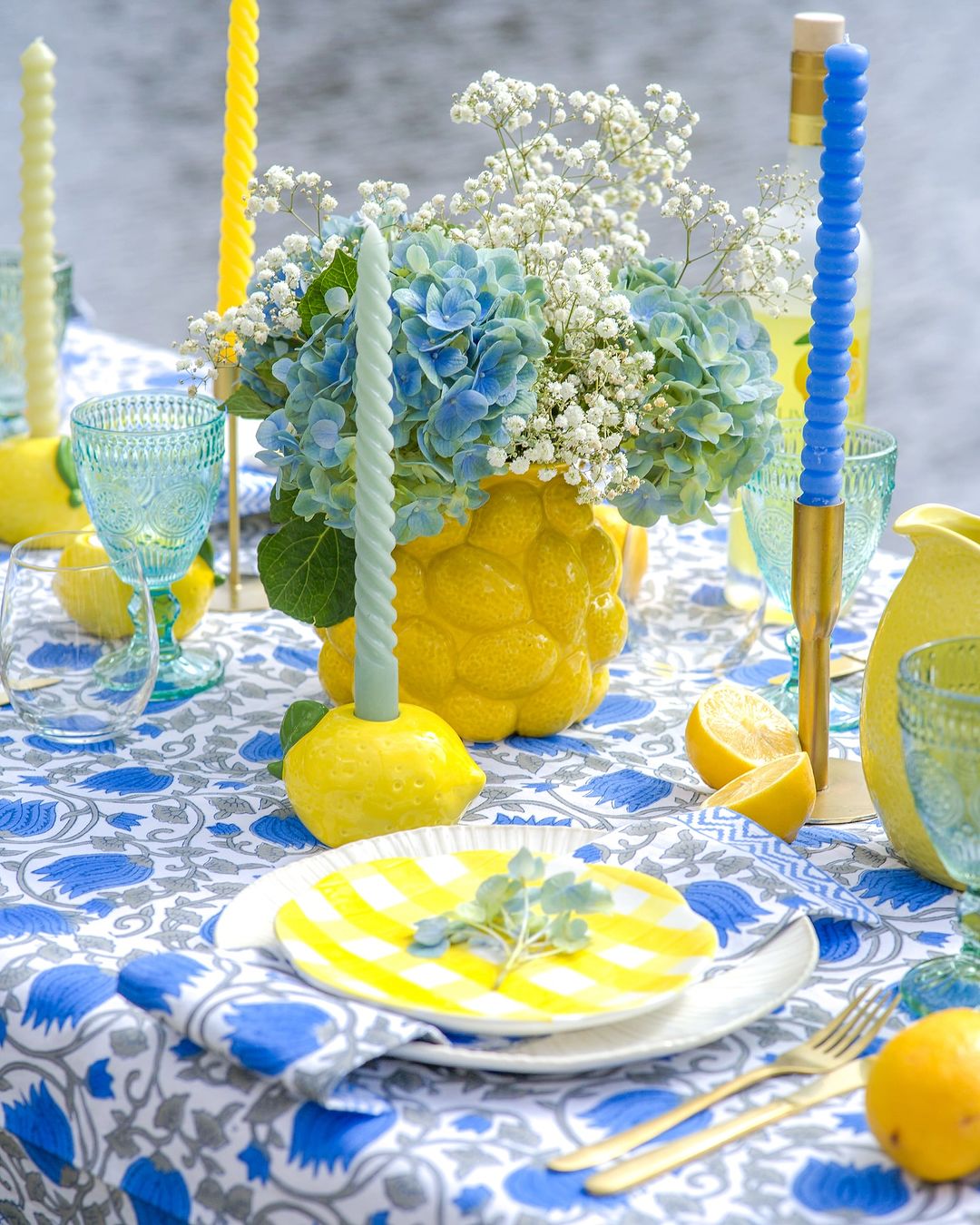 Vibrant Citrus-Inspired Summer Table Setting