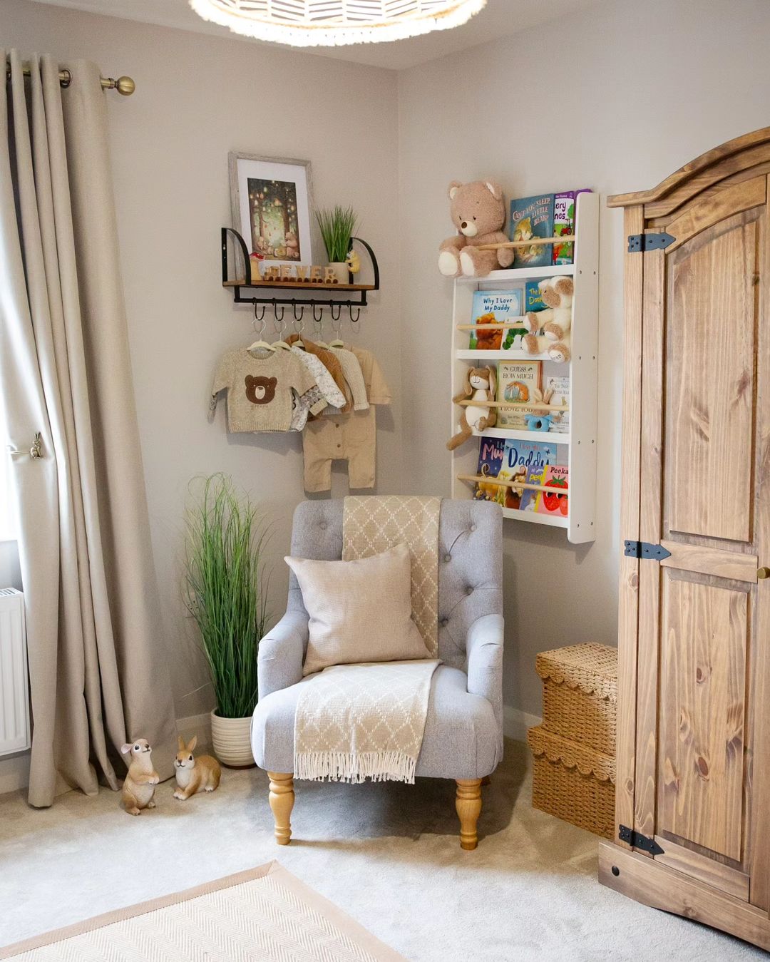 Combine Comfort and Nature with a Woodland-Themed Reading Corner