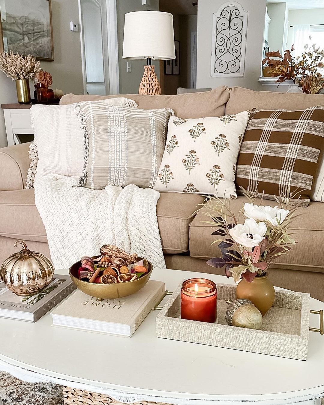 Cozy Fall Vibes with Soft Neutrals