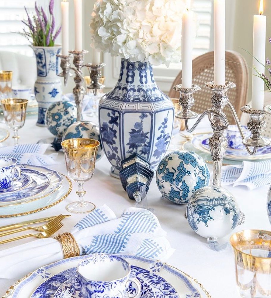 Luxurious Blue and White Porcelain Centerpiece