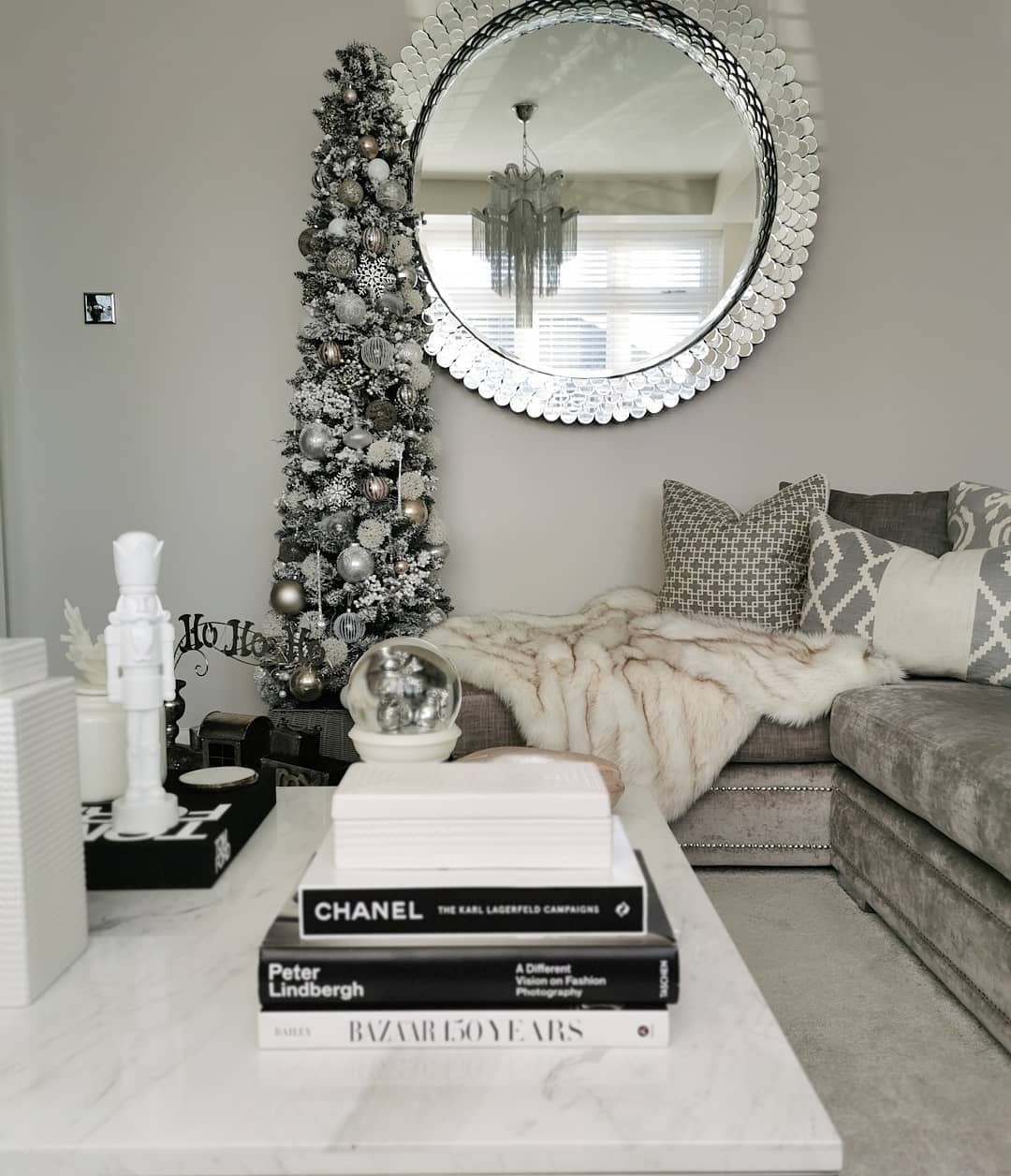 Elevate a Modern Living Room with a Slim Christmas Tree and Chic Decor