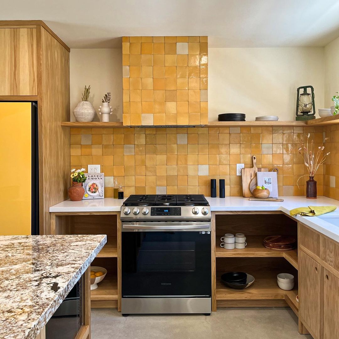 Warm Yellow Tiles with Natural Wood Elements