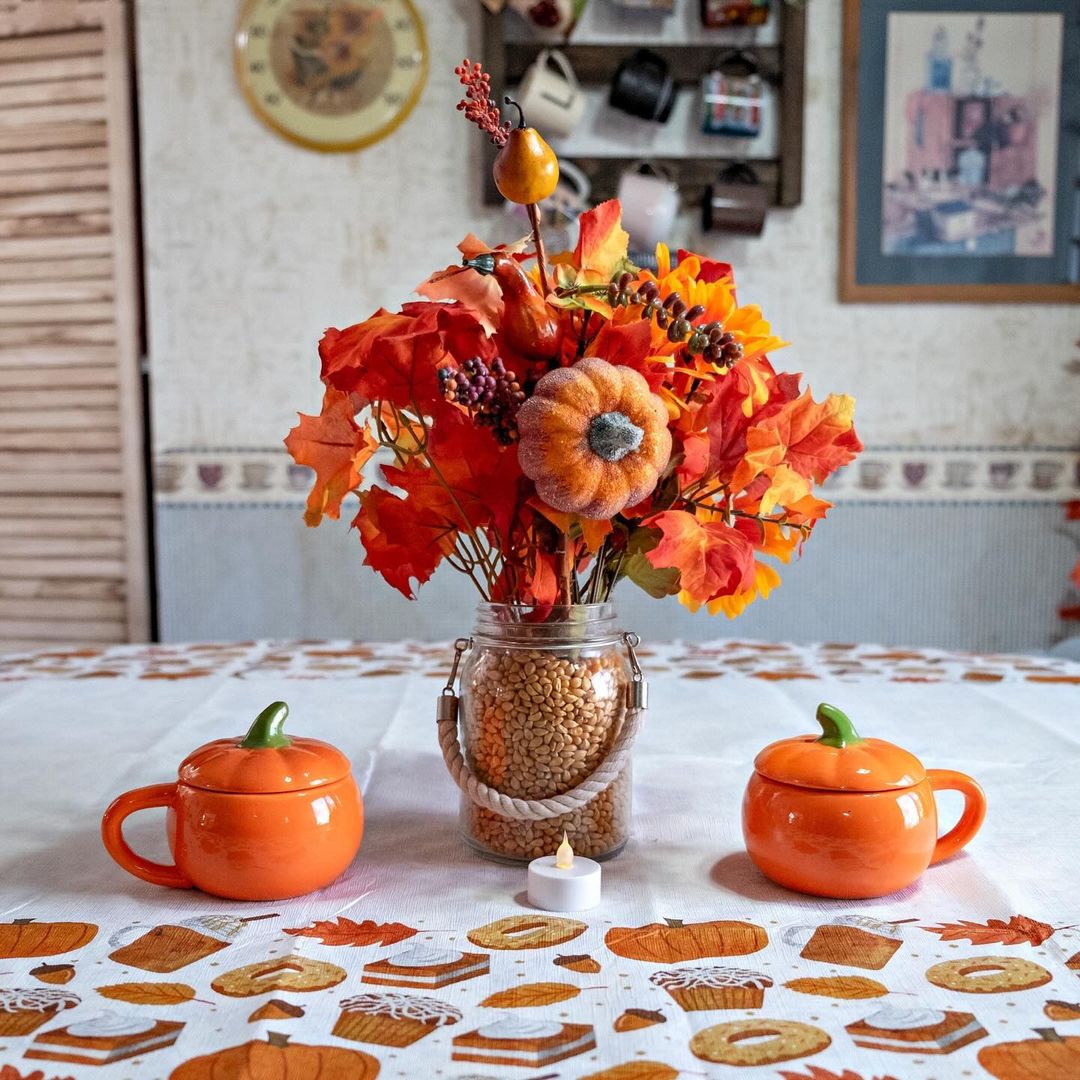 Simple and Bright Autumn Jar Centerpiece