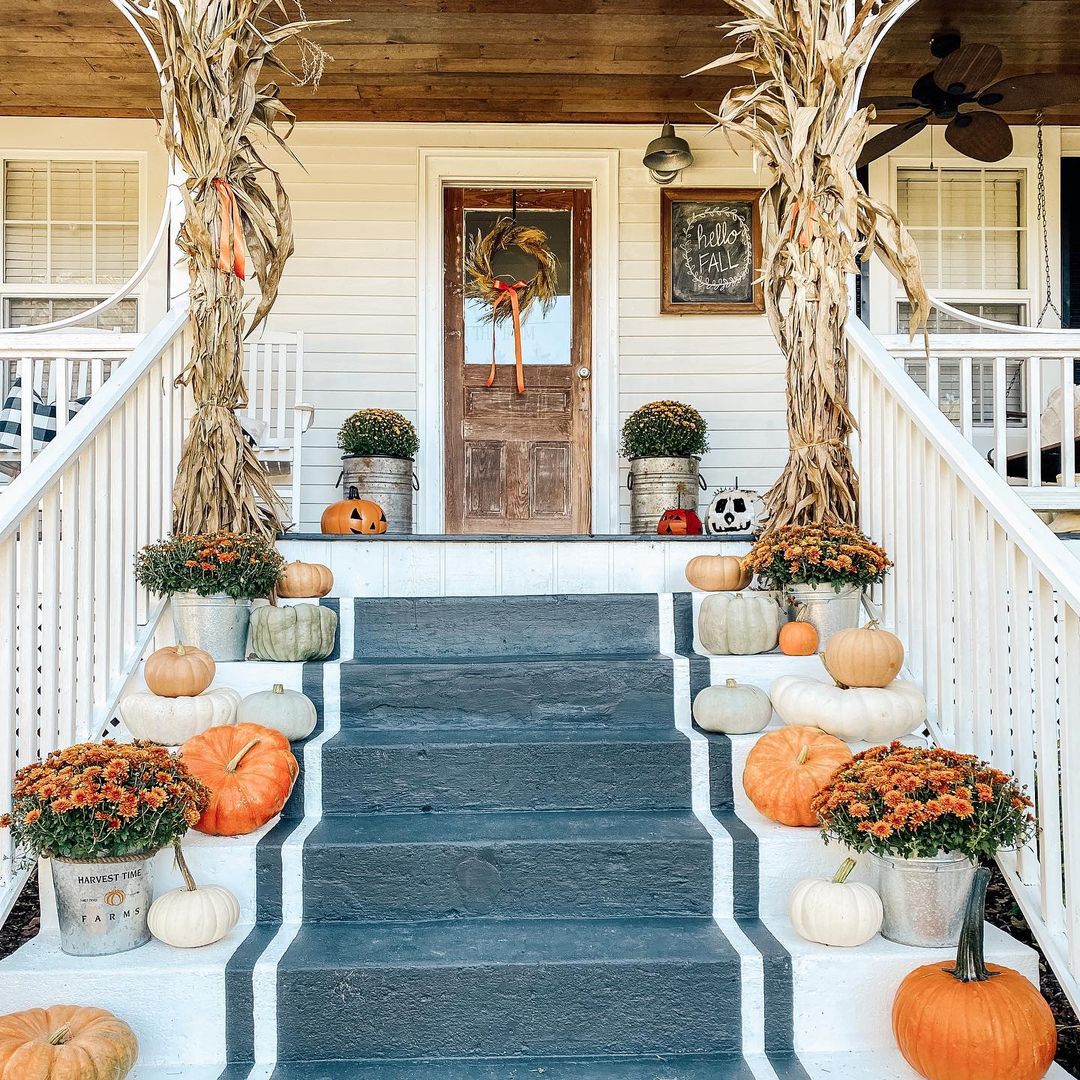 Harvest-Themed Porch with Rustic Elegance