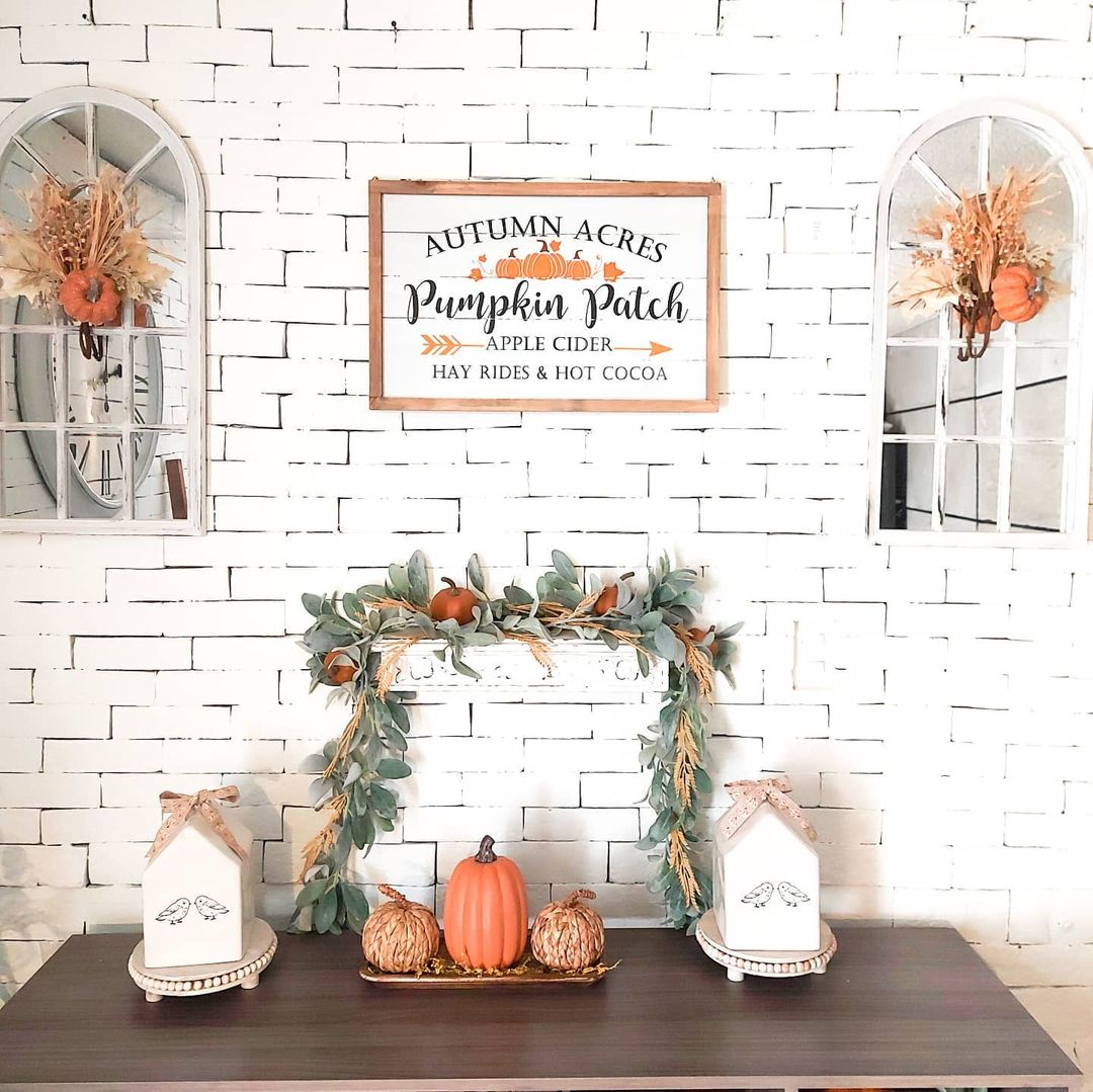 Charming Farmhouse Fall Displa