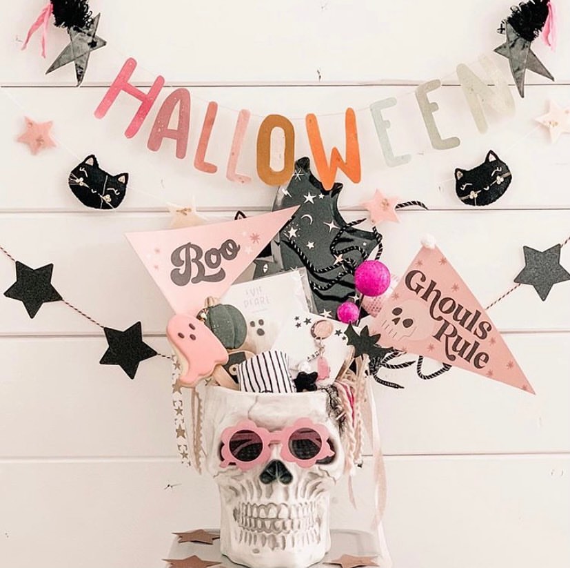 Chic Halloween Skull Basket