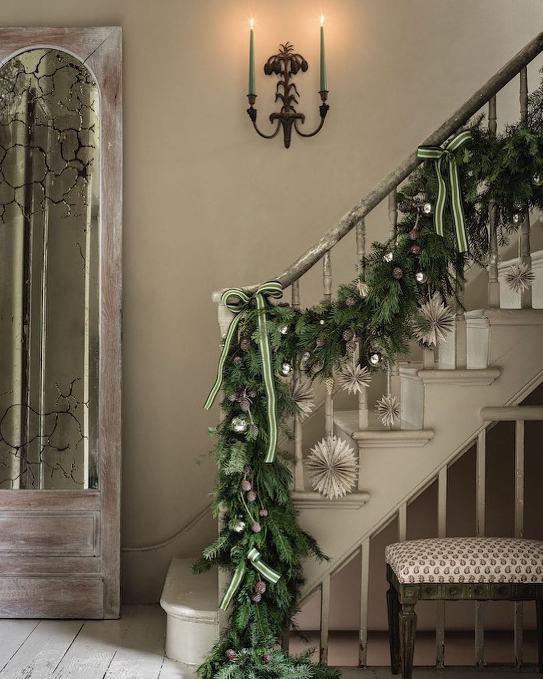 Elegant Green Ribbon Garland for a Festive Staircase