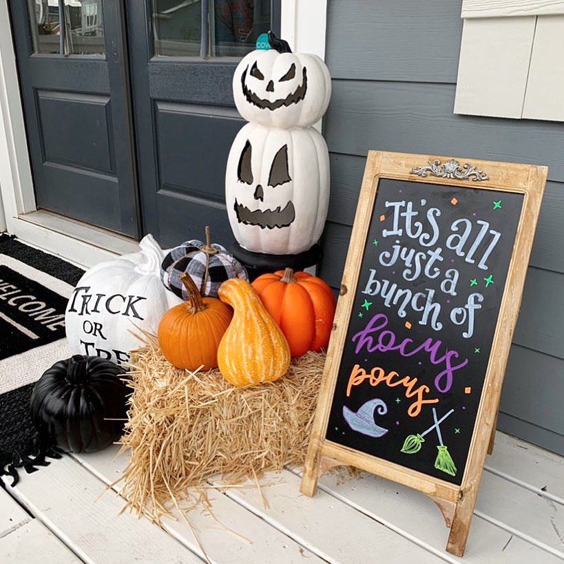 Welcome Guests with a Playful Halloween Greeting