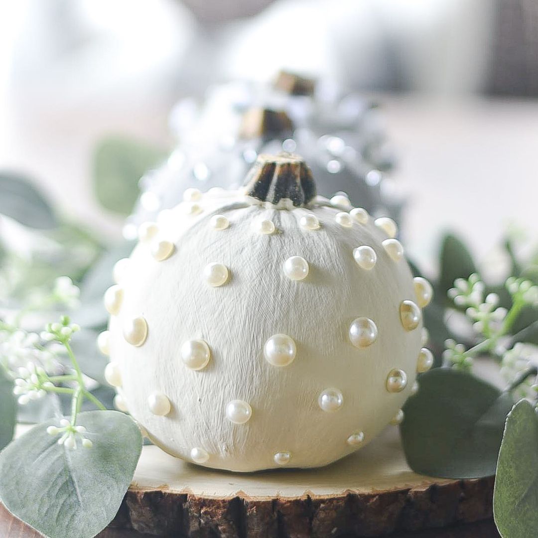 Decorate with Pearls for an Elegant Pumpkin Design