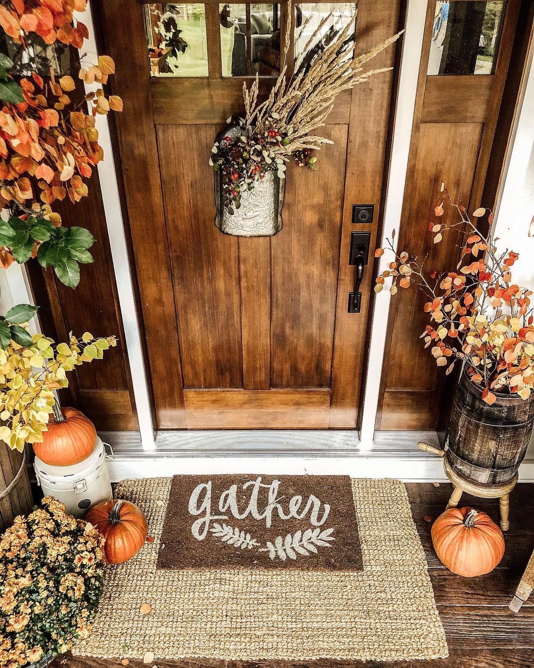 Create a Rustic Fall Porch with Natural Elements and Cozy Details