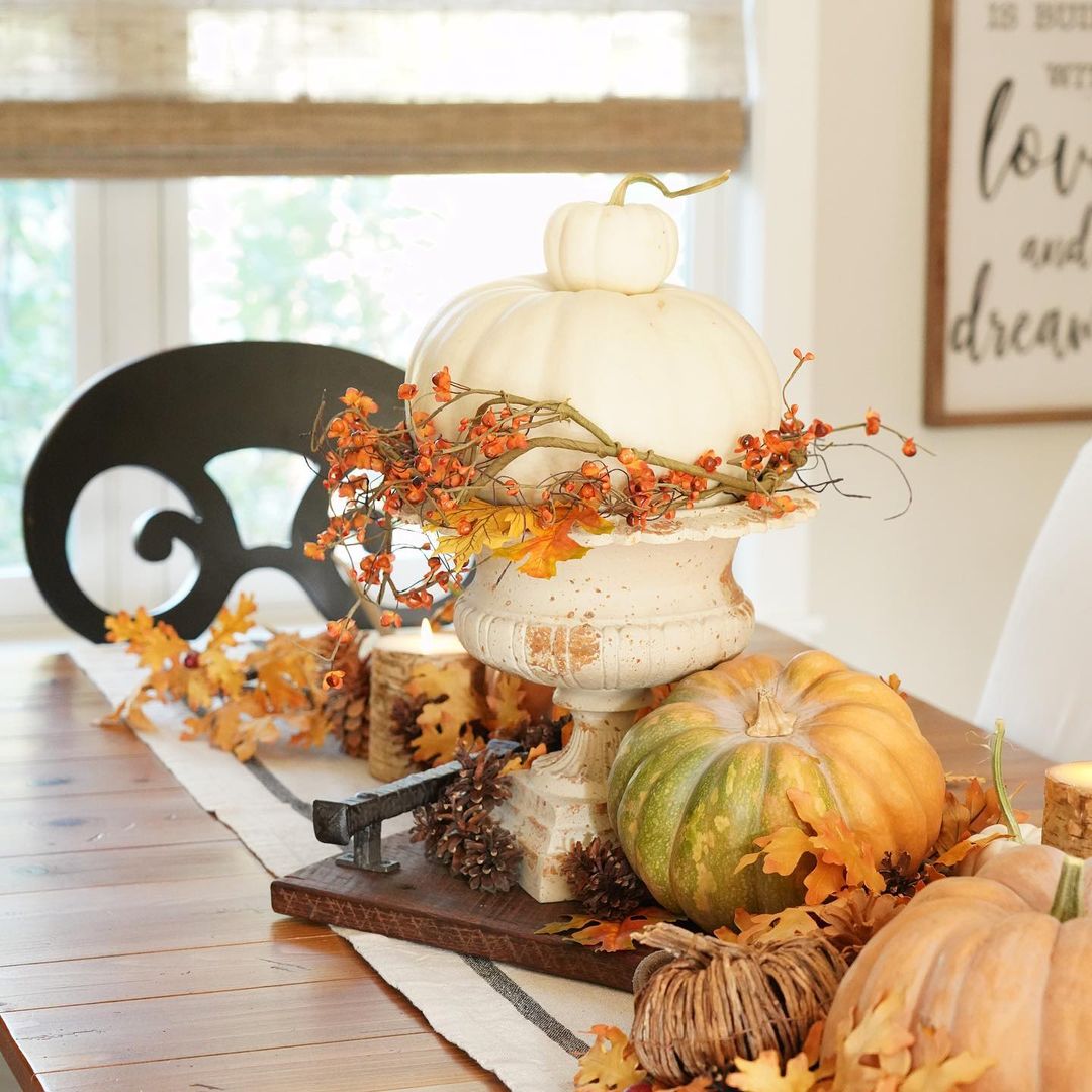 Elegant Fall Centrepiece with Neutral Pumpkins and Seasonal Accents