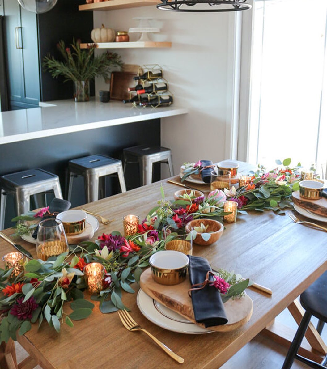 Modern Rustic Thanksgiving Table with Eucalyptus Garland