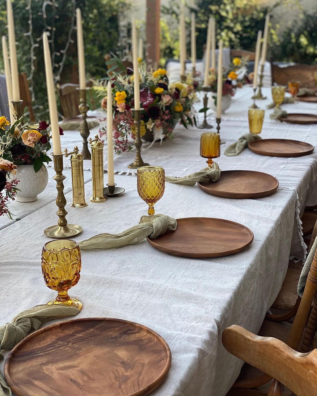 Minimalist Thanksgiving Table with Vintage Brass and Earthy Tones