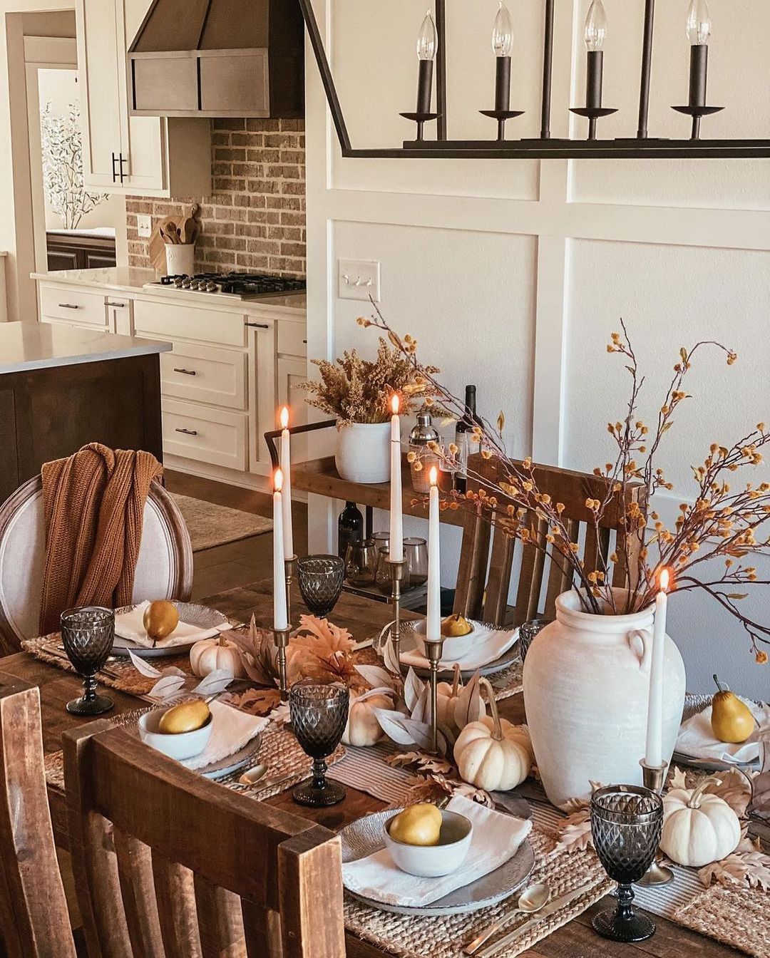 Rustic Warmth with Neutral Tones for an Autumn Table