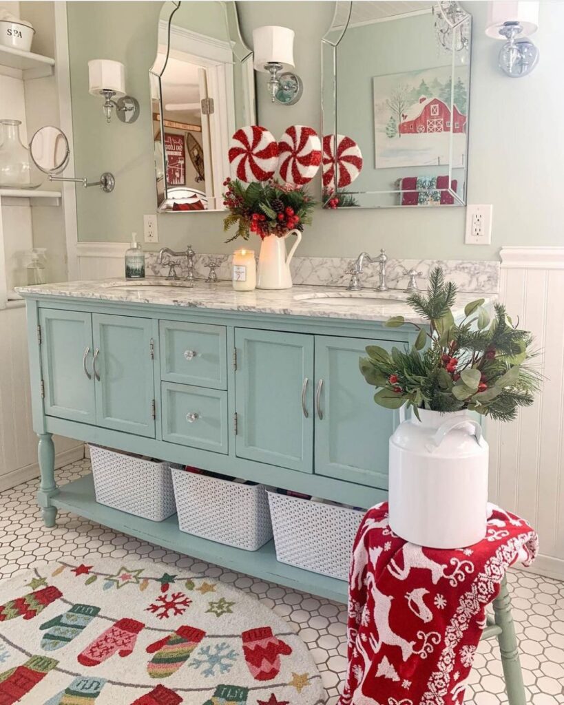 25 Cozy And Elegant Bathroom Christmas Decor Ideas For You