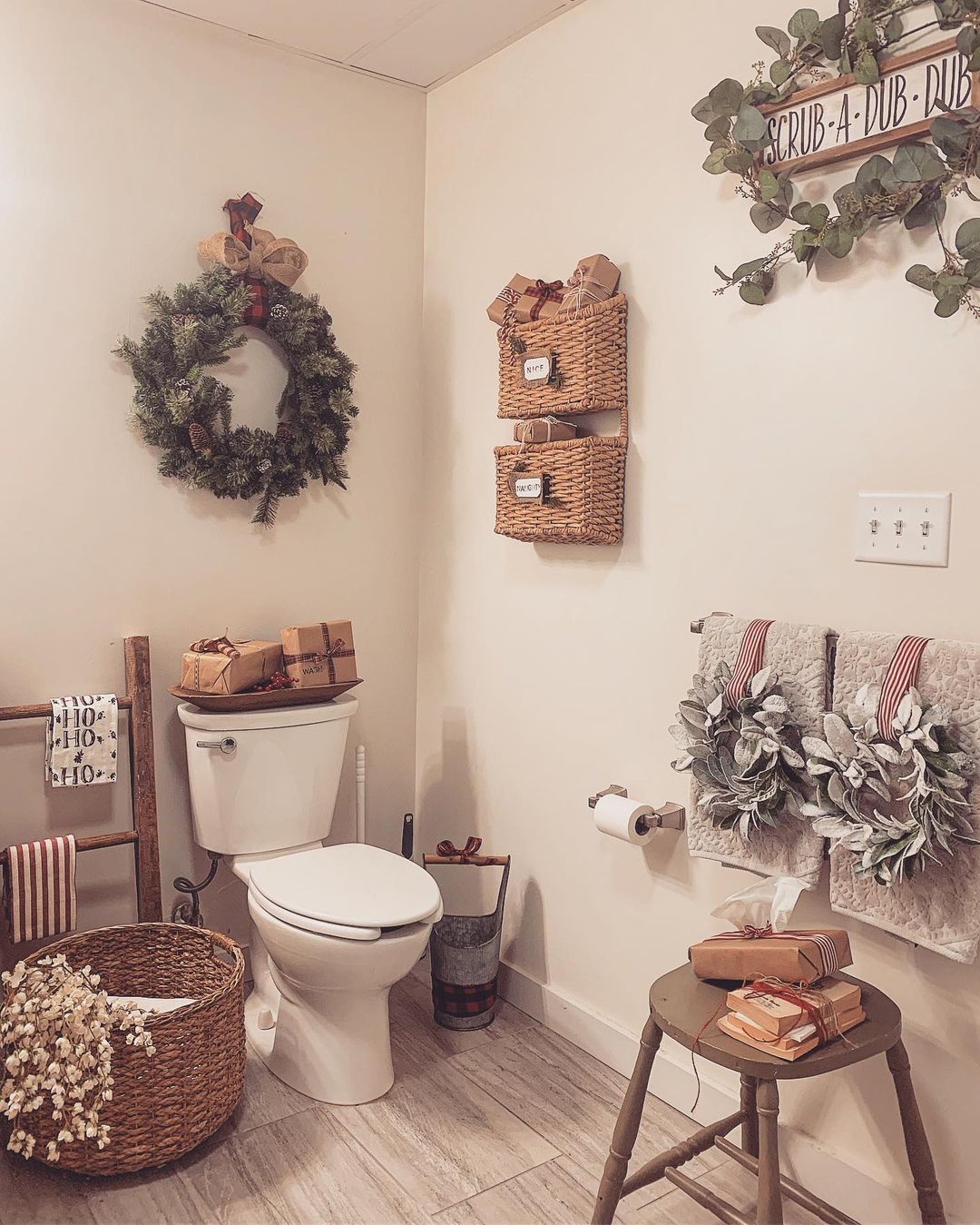 25. Rustic Holiday Bathroom Charm