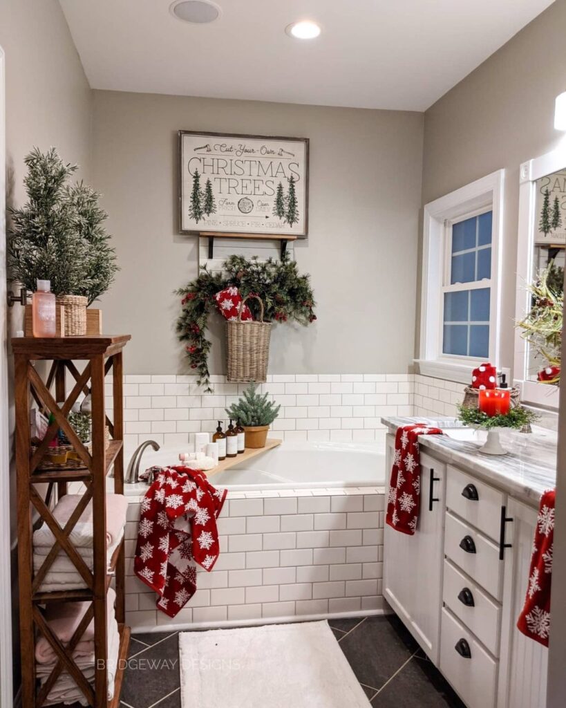 25 Cozy And Elegant Bathroom Christmas Decor Ideas For You