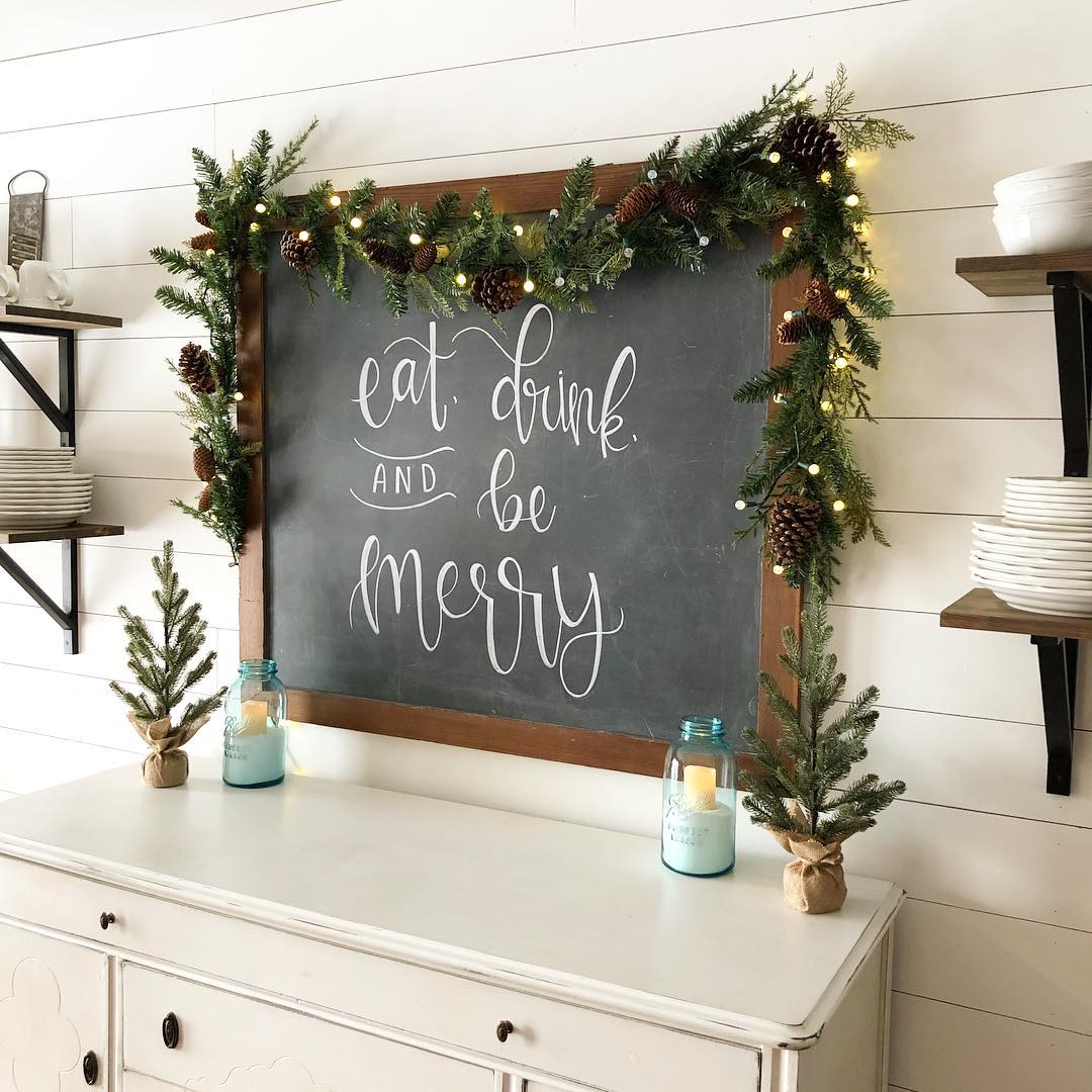 Merry Chalkboard Garland Delight