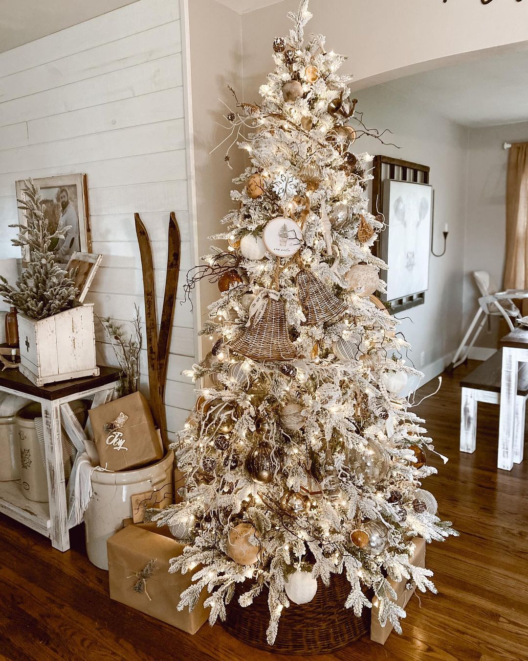 Rustic Elegance Christmas Tree