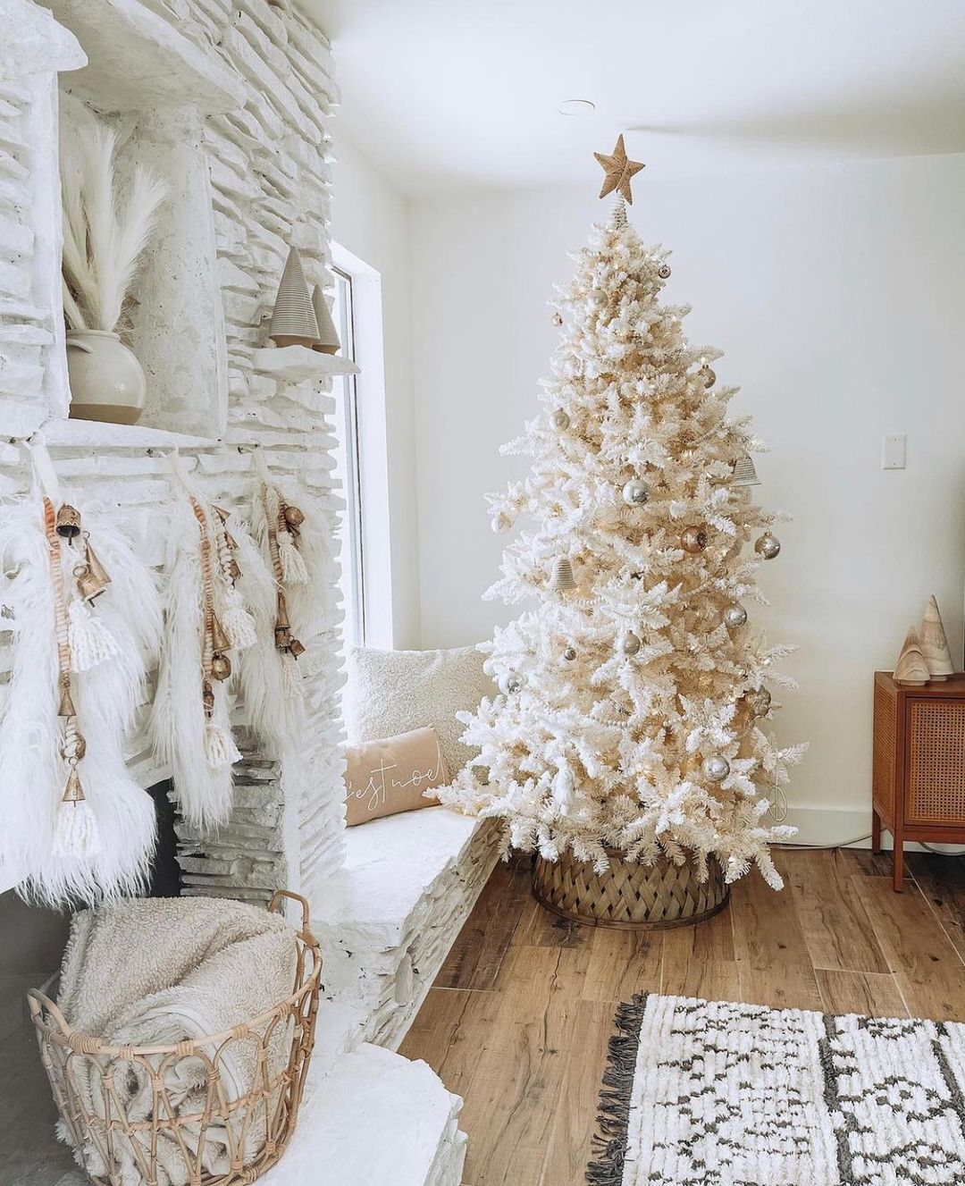 Cozy Minimalist Christmas Retreat