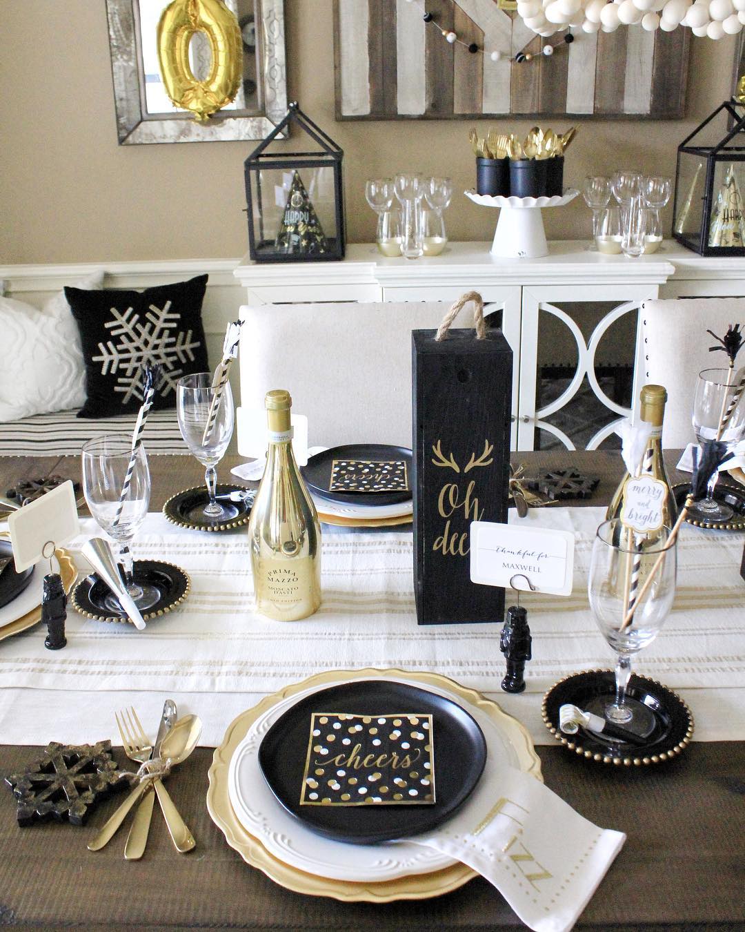  Sophisticated Cheers Table Setting