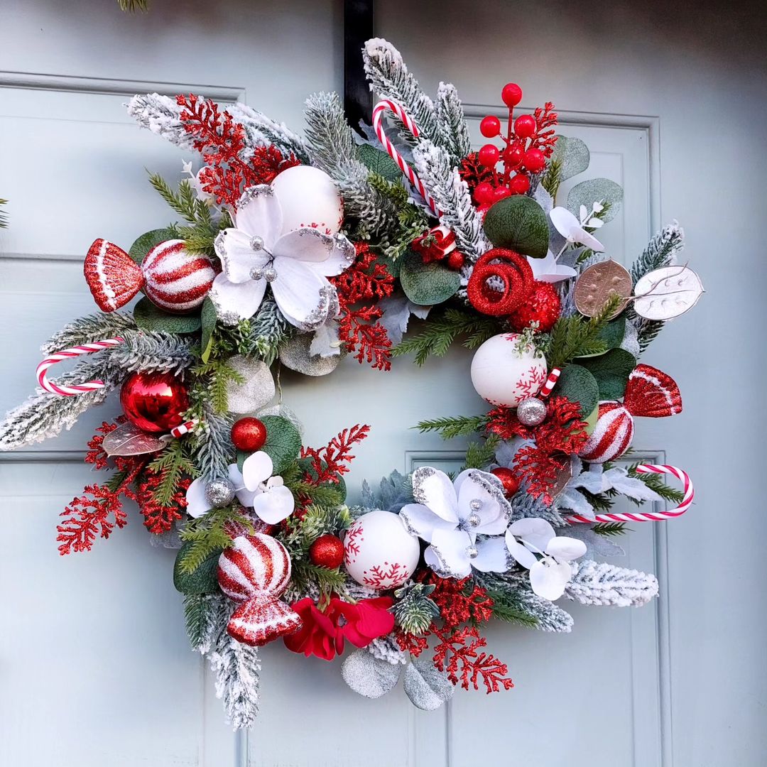 Frosted Elegance Wreath