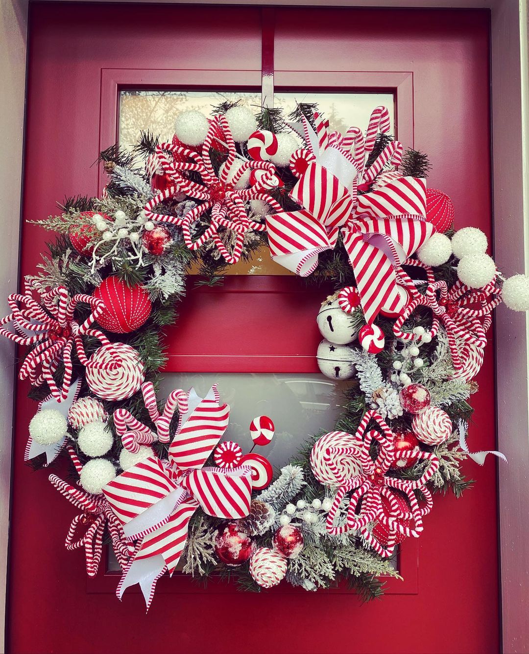 Peppermint Whirl Wreath