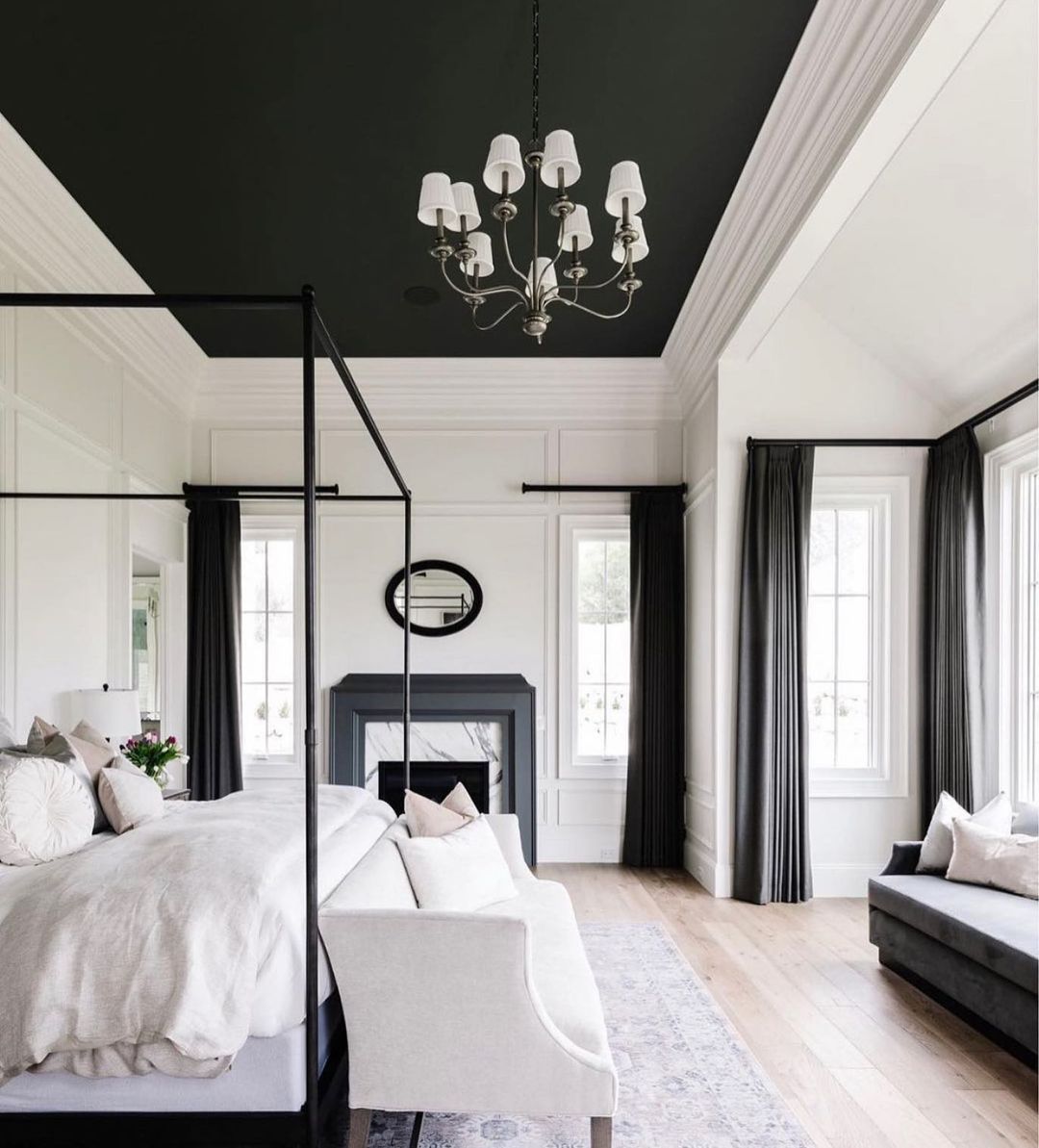 Monochrome Parisian Elegance