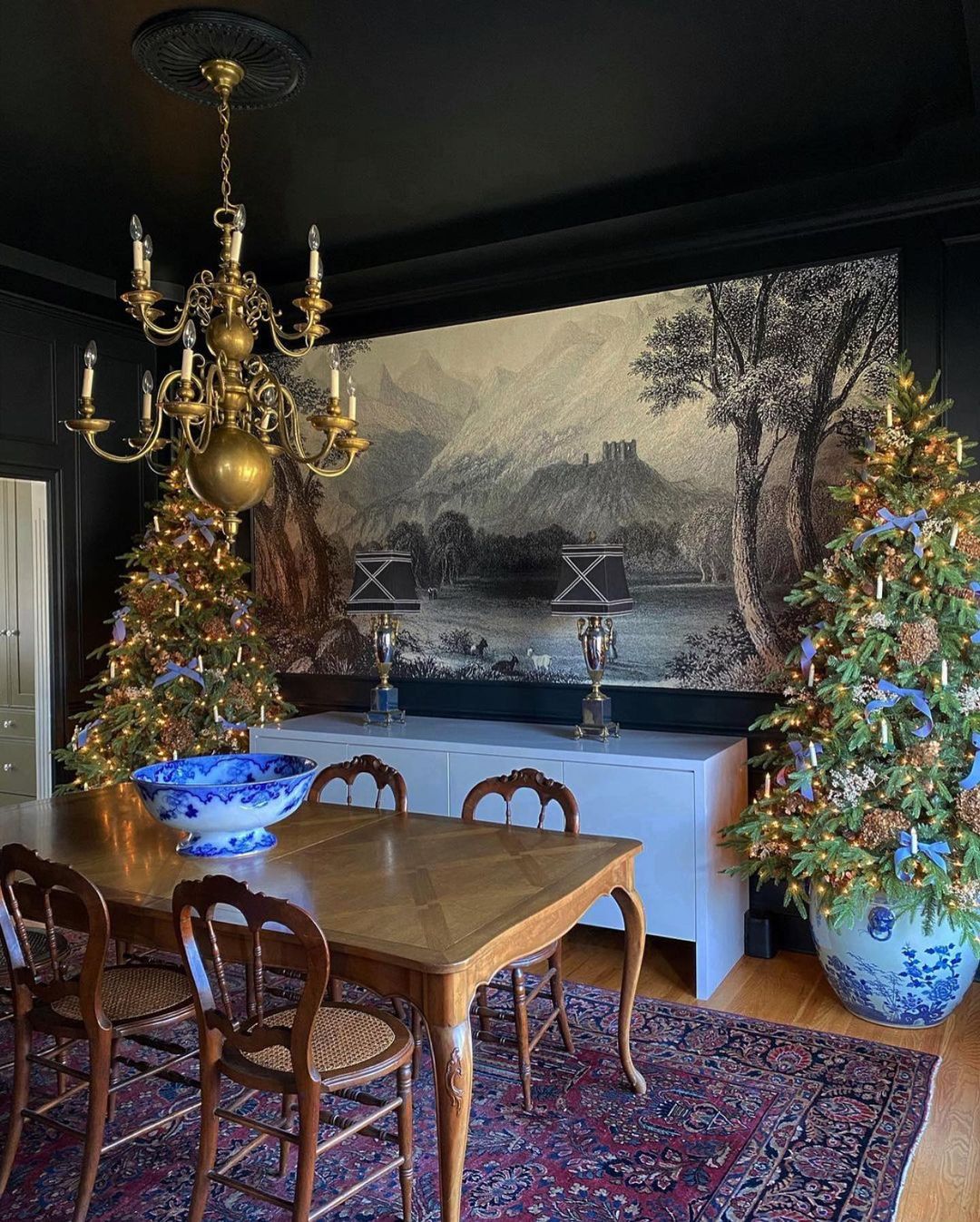 Chinoiserie Holiday Elegance