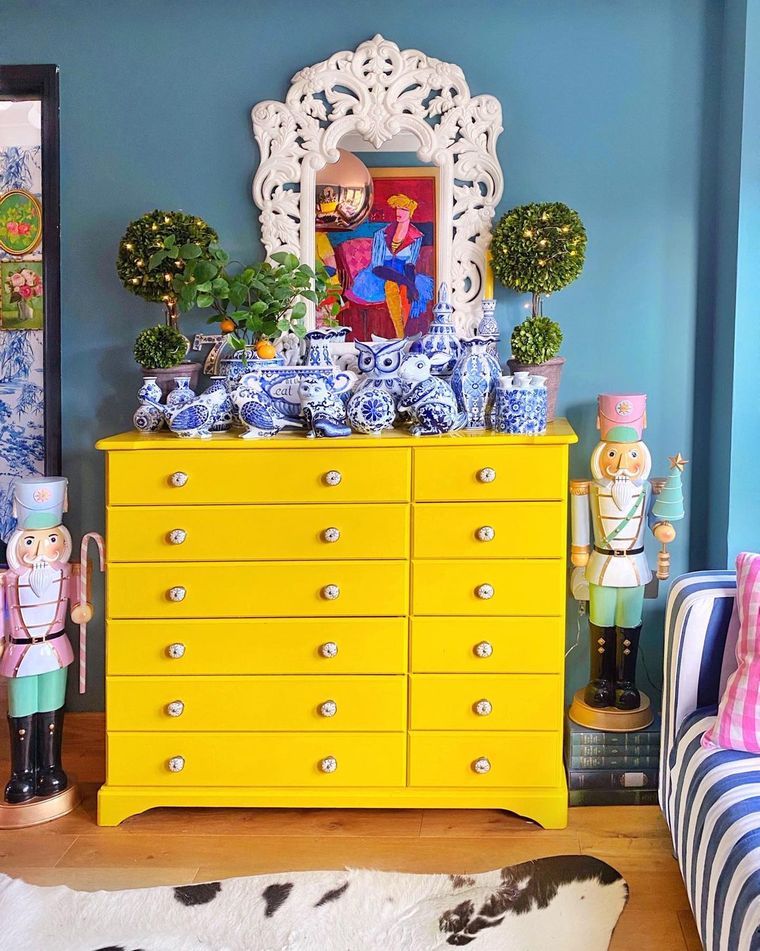 Vibrant Chinoiserie Holiday Flair