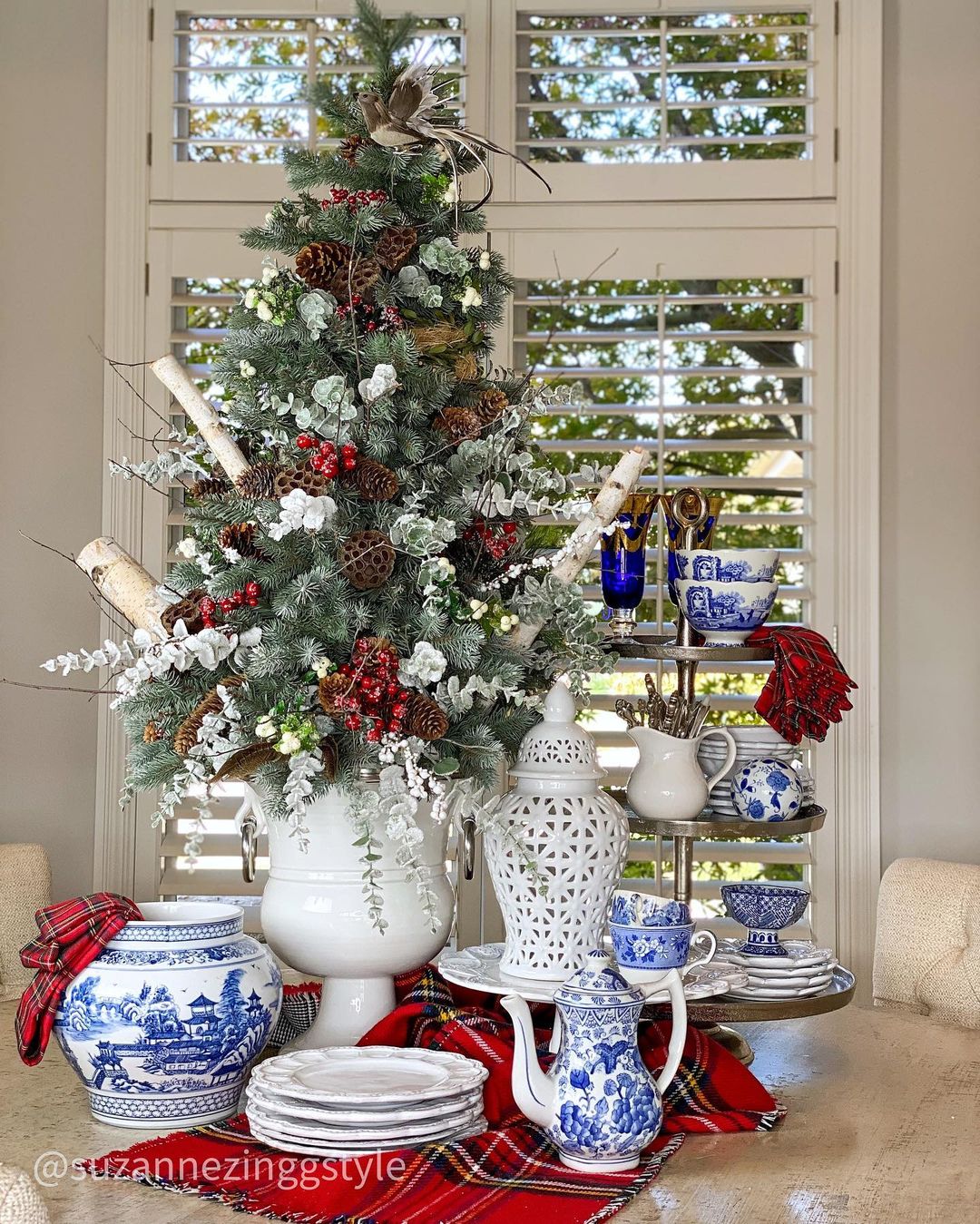 Rustic Chinoiserie Christmas Table