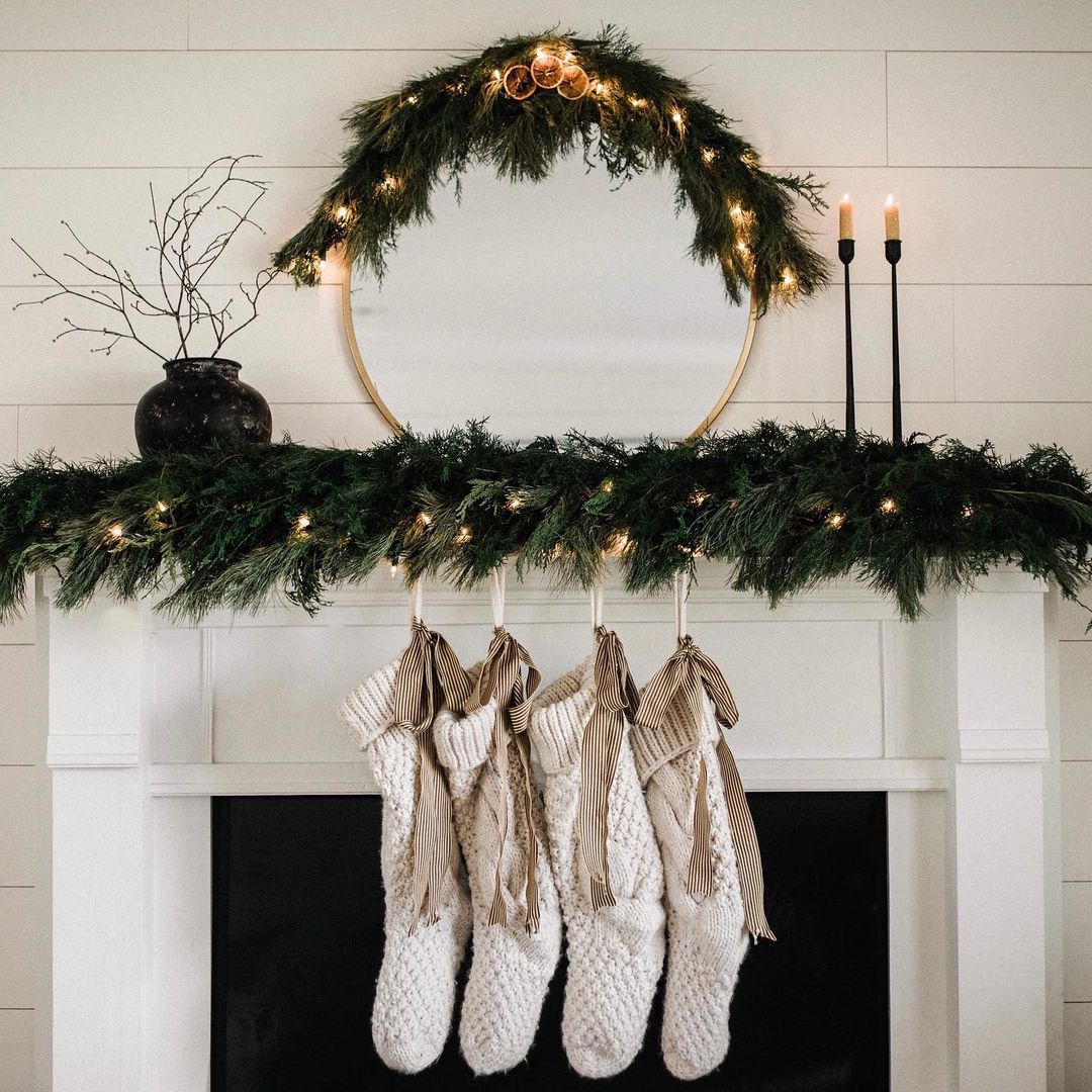  Elegant Cozy Mantel