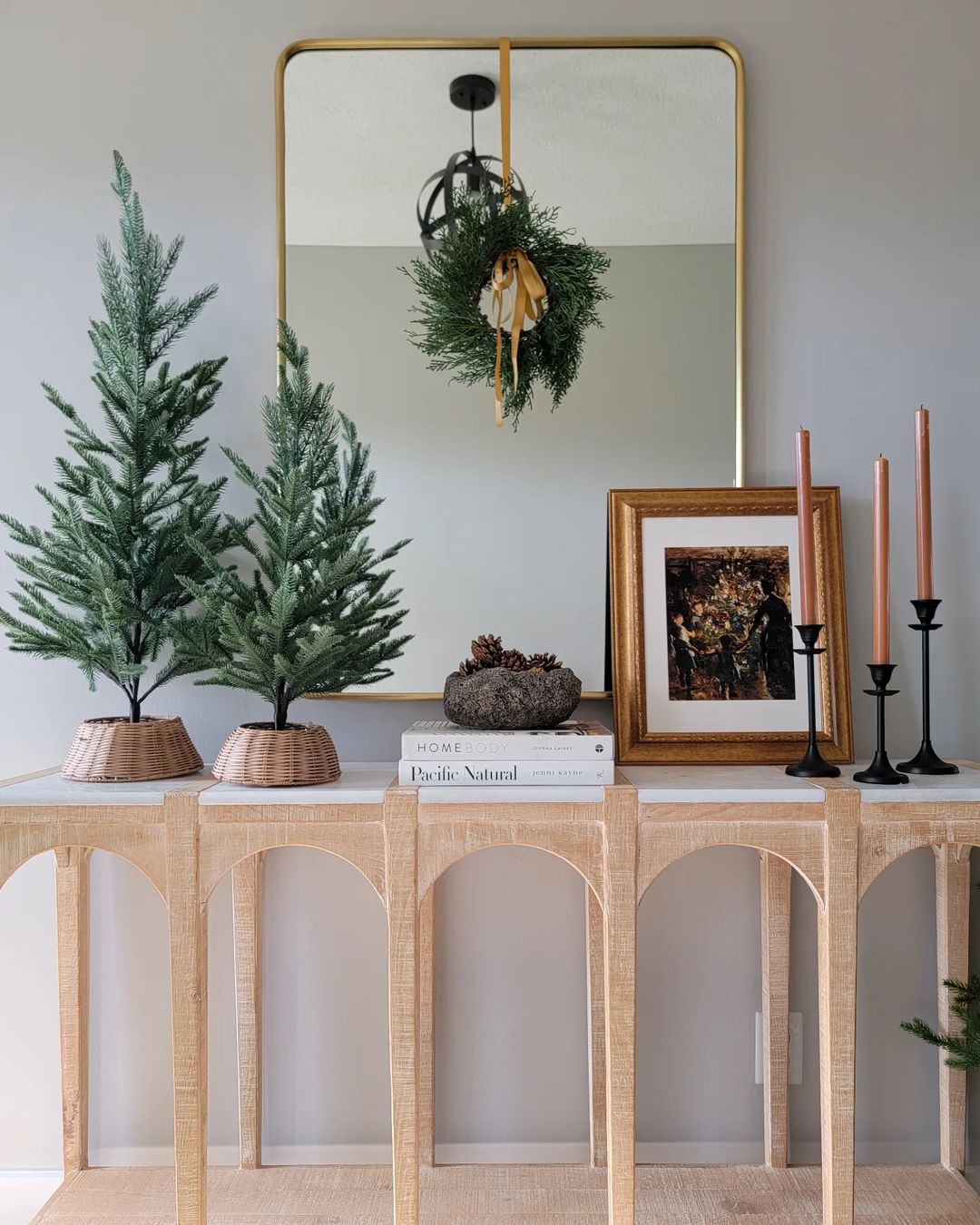 Modern Minimalist Holiday Decor