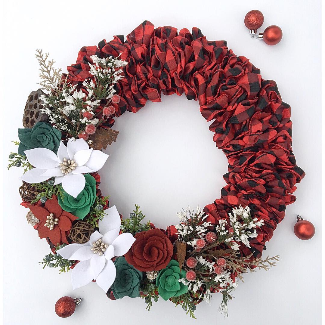 Buffalo Plaid Poinsettia Wreath