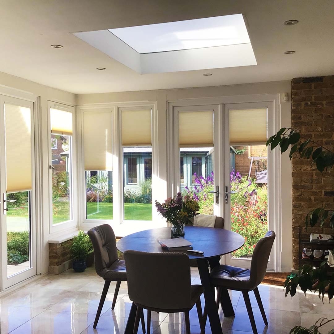  Bright and Cozy Sunroom Dining